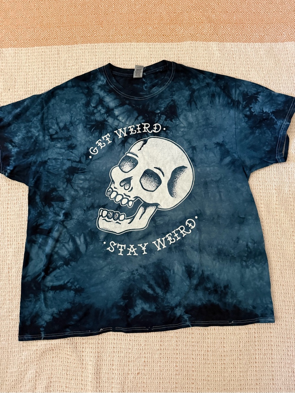 Gildan Navy Tie-Dye Skull Graphic Tee